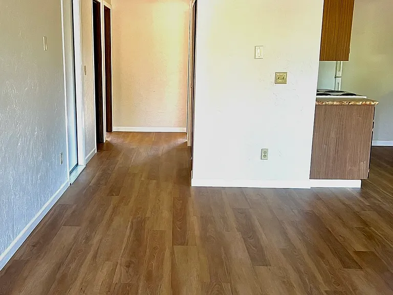 3380 Monarch Dr NE — Photo 7
