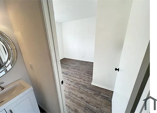 5316 Cahuenga Blvd #5 — Photo 7