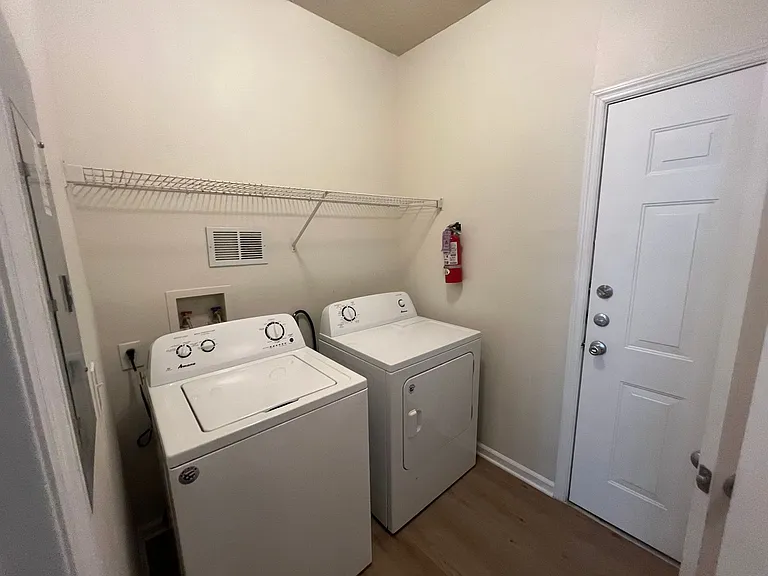 8819 Villa View Cir #107 — Photo 19