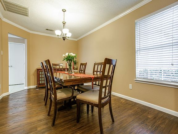 5th image of 329 Longshore Dr