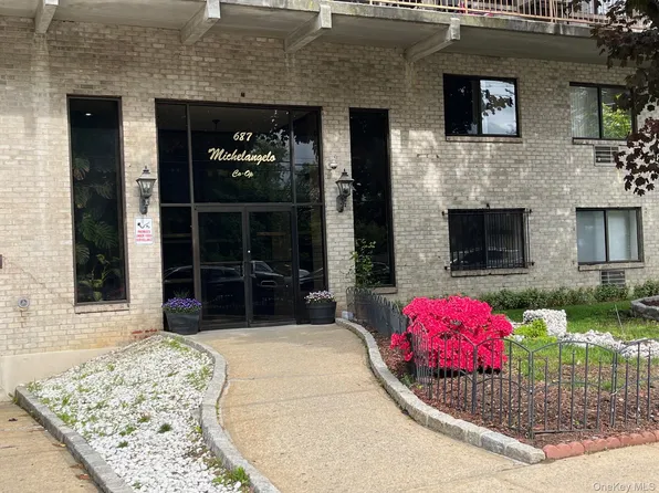687 Bronx River Road Road #2A, Yonkers, NY 10704