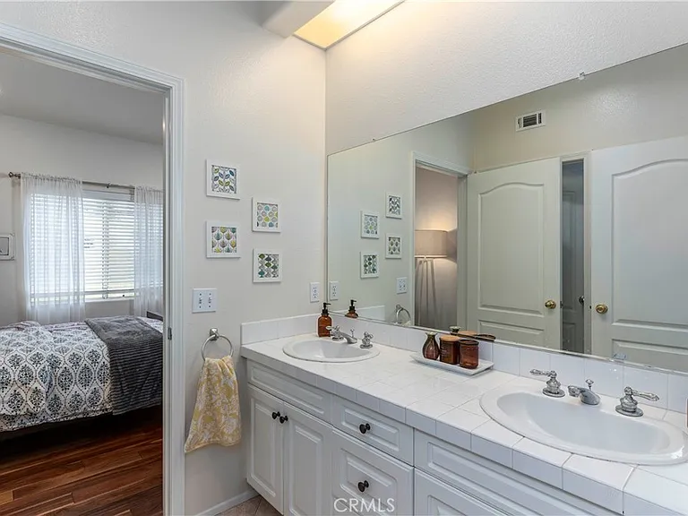 7371 Westcliff Dr — Photo 33