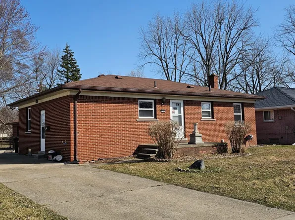 27380 Maple St, Roseville, MI 48066