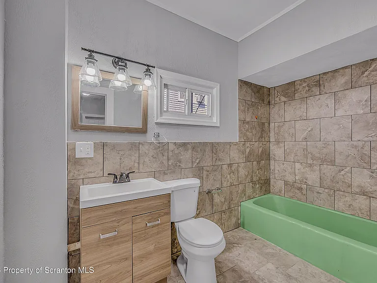 958 Ridge Ave #1 — Photo 15