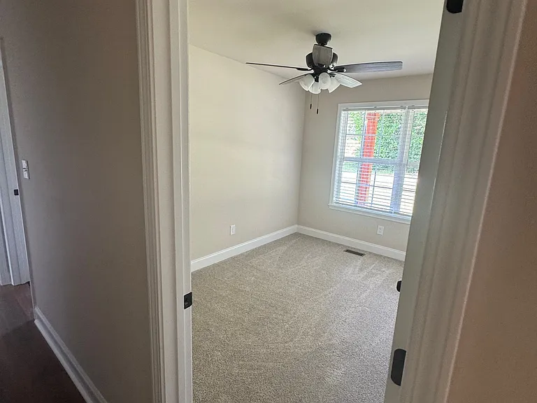211 Wilson St — Photo 10