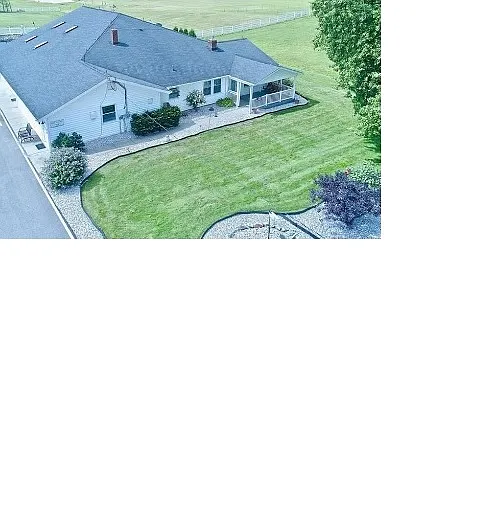 16885 Kinsman Rd photo 1