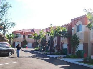 6644 Town Square Dr, Davie, FL 33314