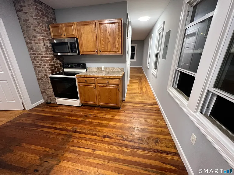 39 Lander St #2 — Photo 7