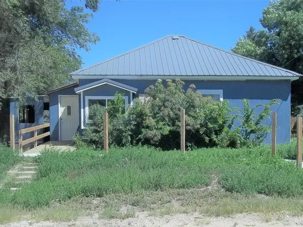 744 S 16th Ave, Broken Bow, NE 68822