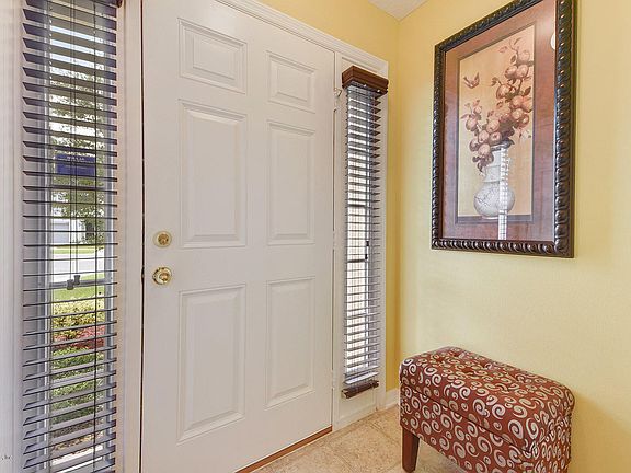 5th image of 10525 Maidstone Cove Dr