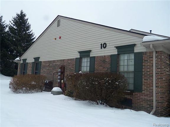 2nd image of 41017 Southwind Dr