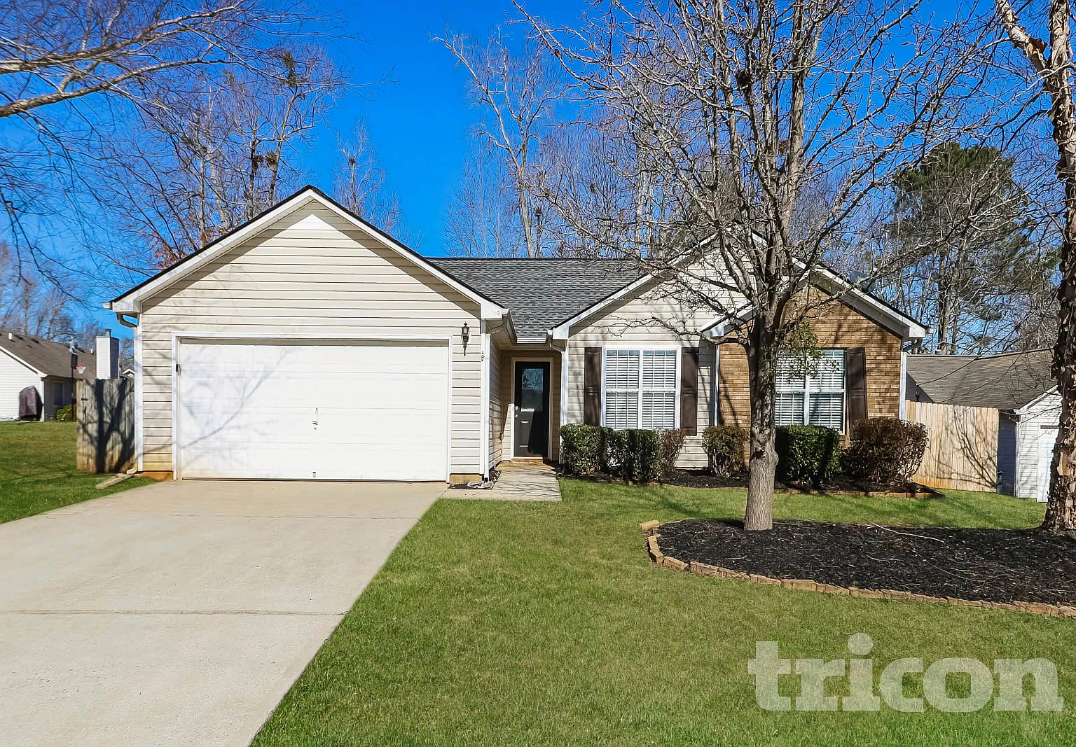 200 Waters Edge Drive Locust Grove GA — Photo 1