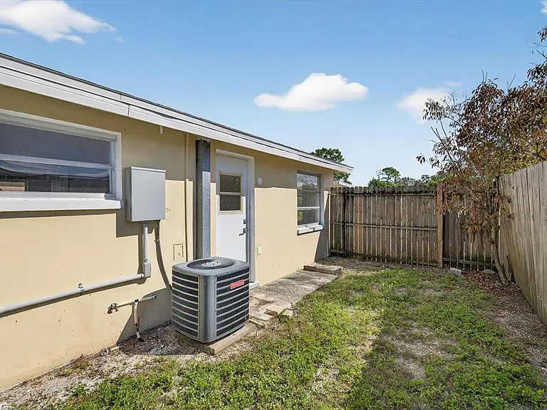 5409 Oceanic Rd — Photo 33