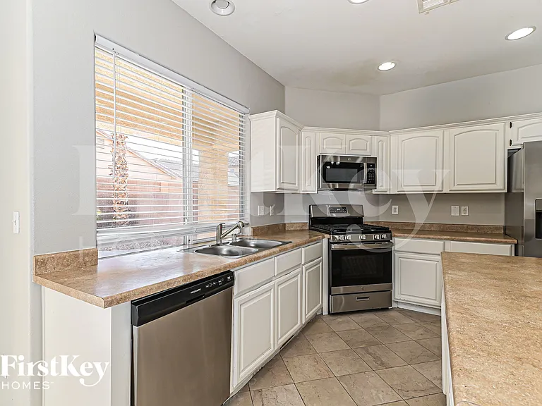 6341 Heather Creek Pl — Photo 7