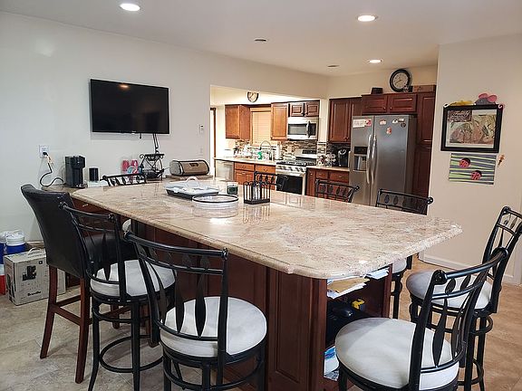 2nd image of 177 Anchor Ave