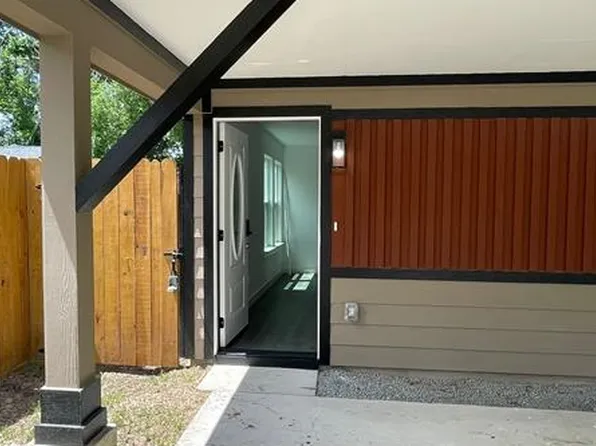2320 Wavell St, Houston, TX 77088
