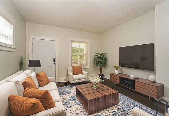2nd image of 7012 Wakefield Ave