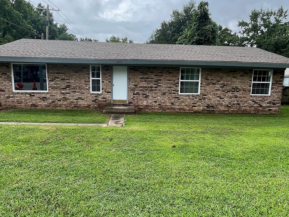 1st image of 2115 W Wedington Dr