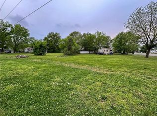 345 E 22nd St, Baxter Springs, KS 66713