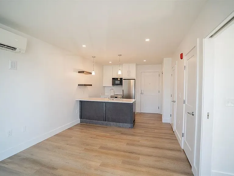238 Deer St #206 — Photo 2