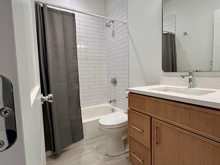 2950 N Sheffield Ave #1F — Photo 27