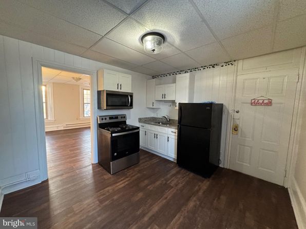 171 S Charlotte St APT 4