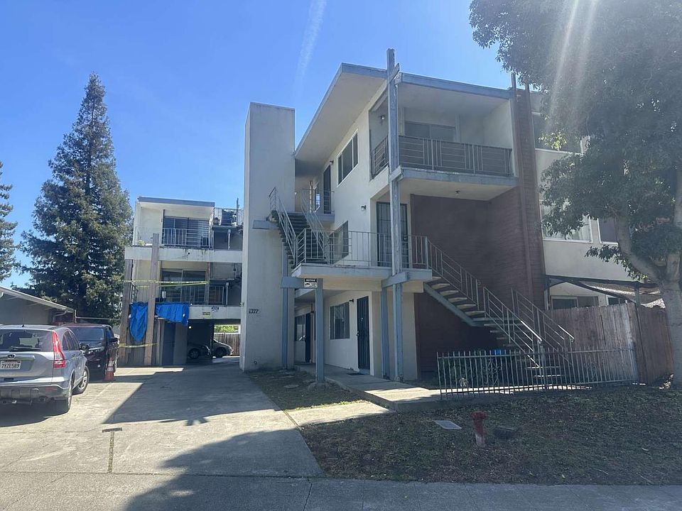 1st image of 1277 Russell Way