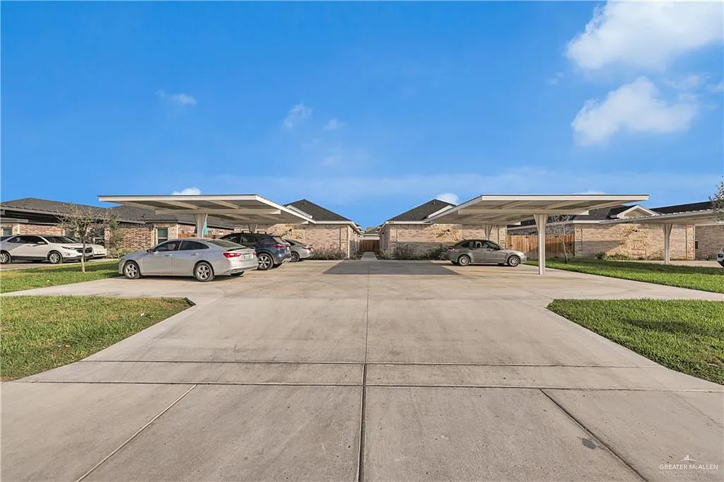 Building Photo - 2605 E Israel Ave #1
