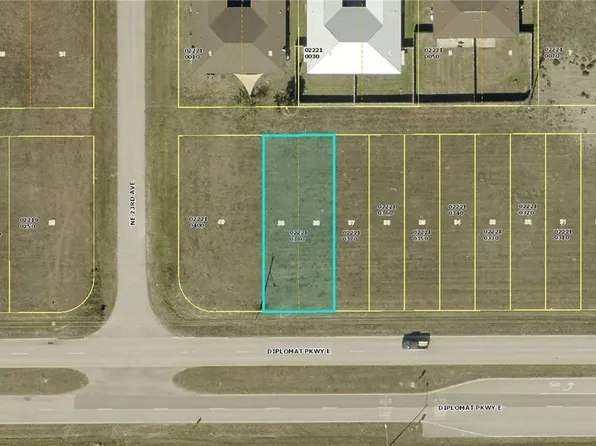 2309 Diplomat Pkwy E, Cape Coral, FL 33909
