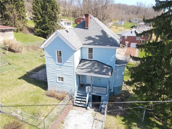 805 Delia Ave, Martins Ferry, OH 43935