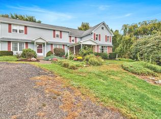 15 Country Ln, Wapwallopen, PA 18660