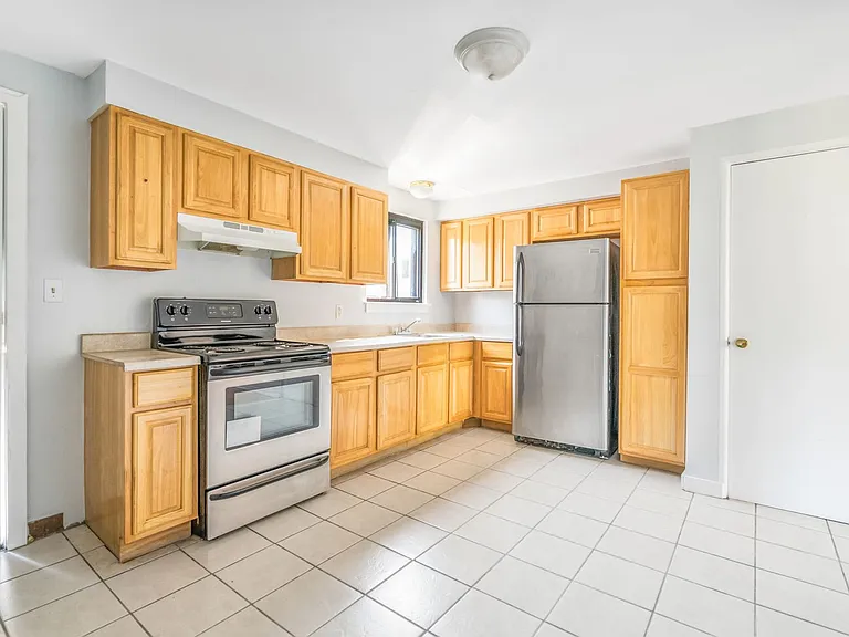 365 Orchard Street — Photo 10