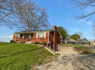 1334 Lauderdale Ln, Bethpage, TN 37022