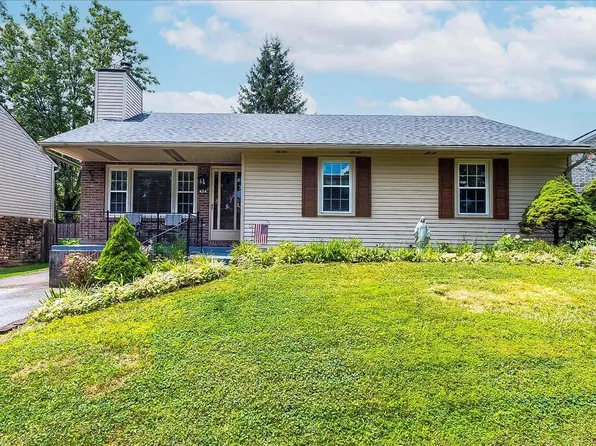 404 Woodcrest Pl, Lexington, KY 40517