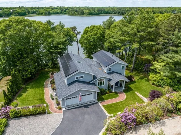 585 Santuit Rd, Barnstable, MA 02630