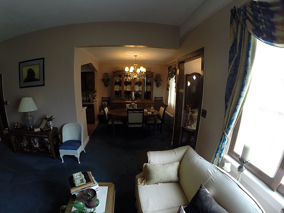 4th image of 2512 98th St