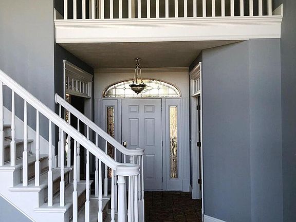 2nd image of 3462 Woodcrest Ct