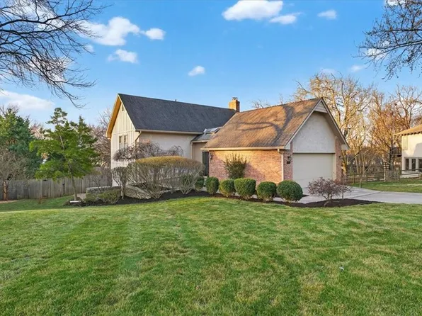 7407 W 101st Ter, Overland Park, KS 66212
