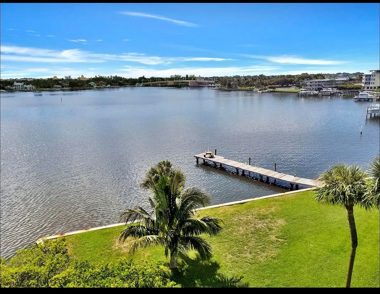 2 bed, 1039 sqft, $3,250 — Photo 1