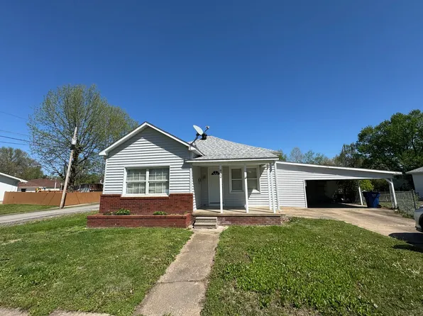 802 S Jefferson St, West Frankfort, IL 62896