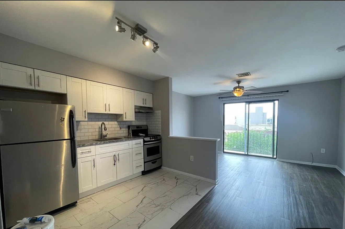 1 bed, 900 sqft, $650 — Photo 2