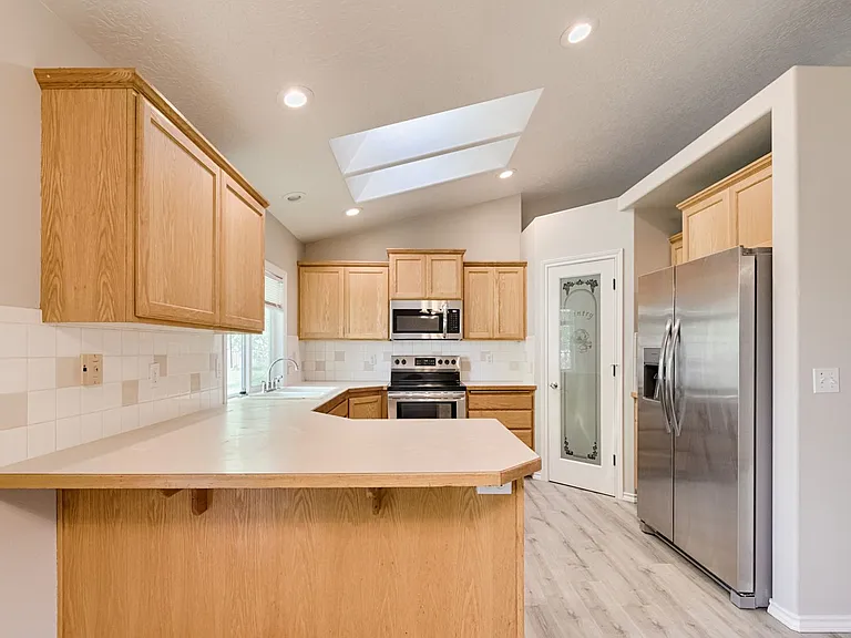 2173 S Petra Ave — Photo 9