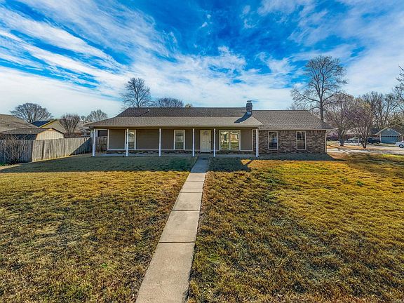 3rd image of 2914 Joanna Dr
