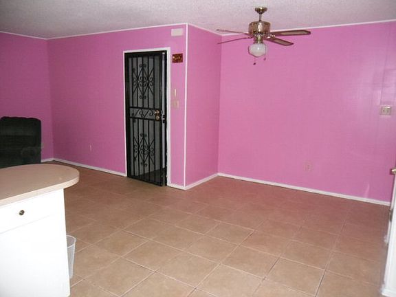 4th image of 2700 Quince Ave