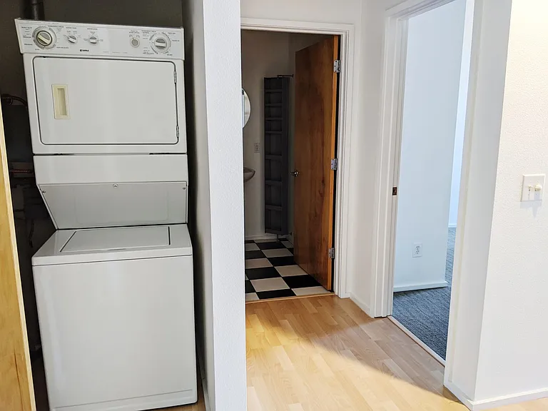Mercury - Residential — Photo 86
