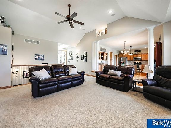 4th image of 8208 Windmill Dr