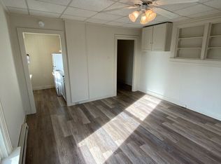 214 E King St APT 3R, Lancaster, PA 17602