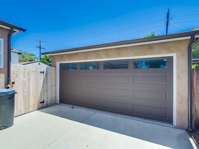 4747 Rolando Blvd — Photo 36