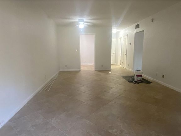 5th image of 760 SE 2nd Avenue #D111