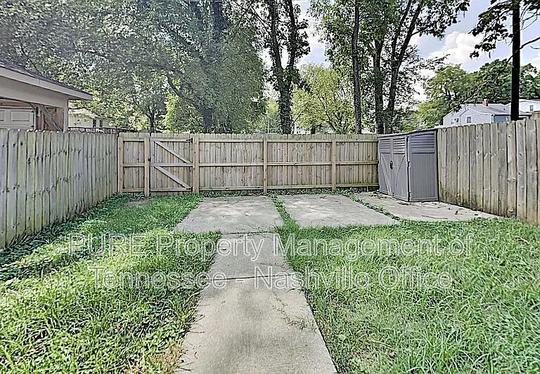 1412 Lillian St #B — Photo 24